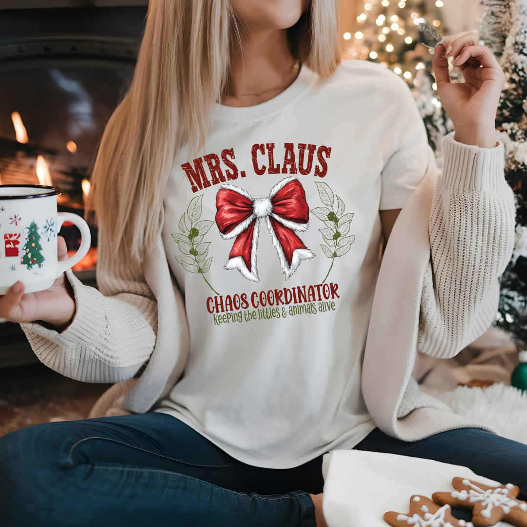 Mrs Claus, Chaos Coordinator - Unisex T-Shirt